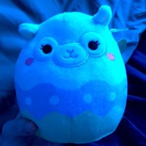 Leah the lamb squishmallow